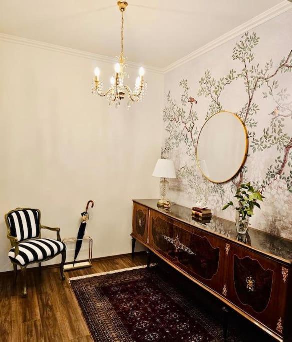 Novi'S Luxury Apartment 2 Gjirokaster Exterior photo